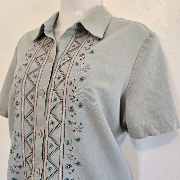 Koret- Embroidery Button Down Shirt - Picture 6 of 11